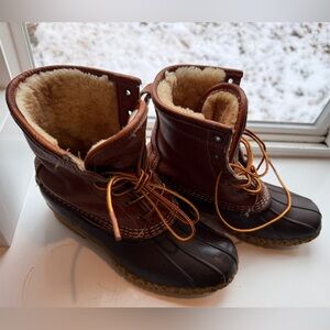 LL Bean Women’s Shearling Lined Duck Boots 8”
